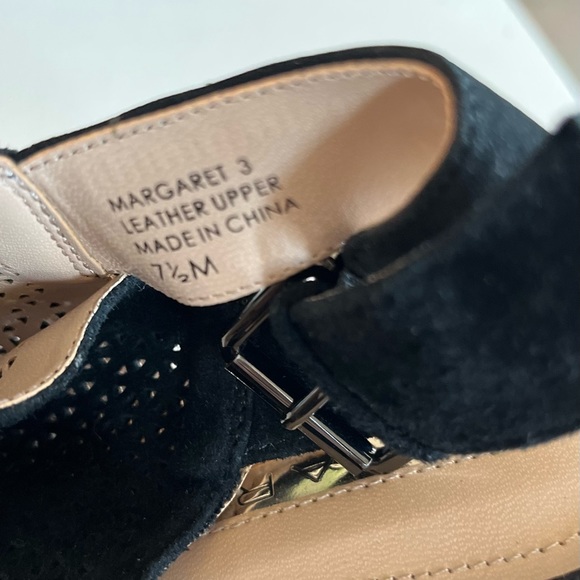 Size 7.5 women’s open toe booties good condition! - Picture 2 of 2